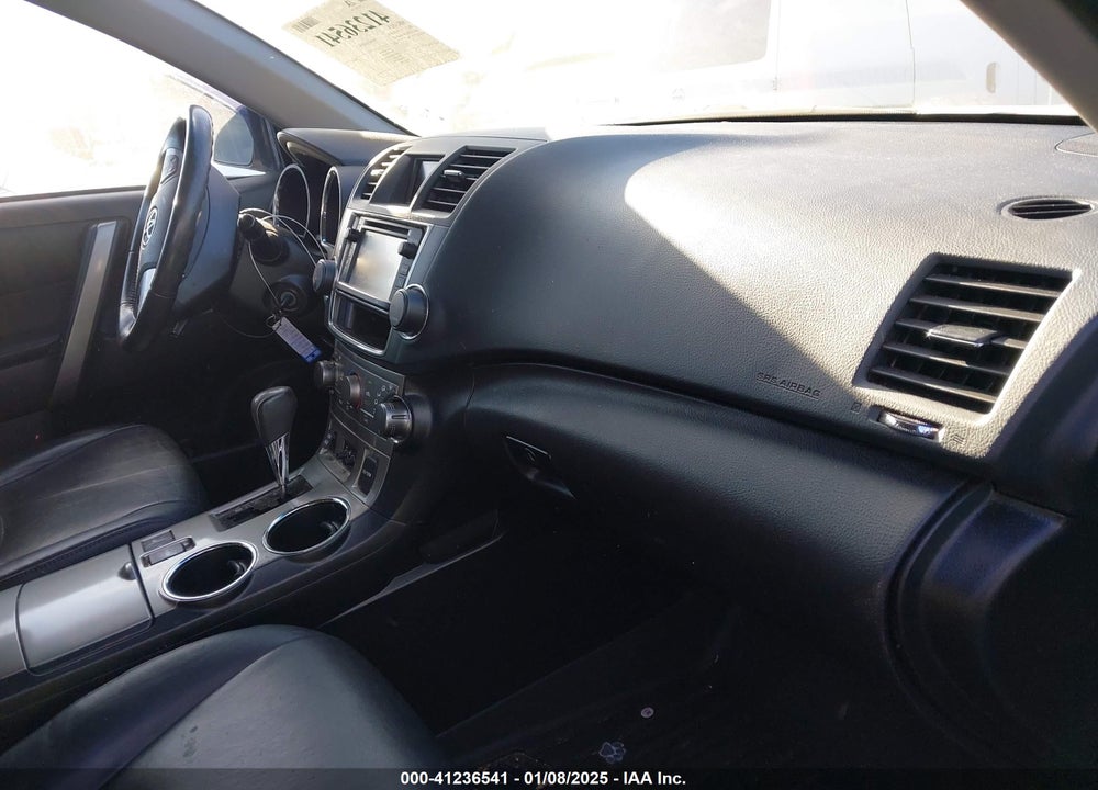 2013 TOYOTA HIGHLANDER SE V6 VIN: 5TDBK3EH8DS220492