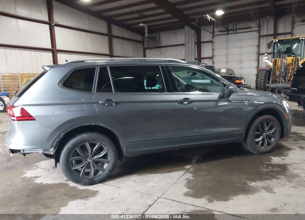 2022 VOLKSWAGEN TIGUAN VIN: 3VV2B7AXXNM019667