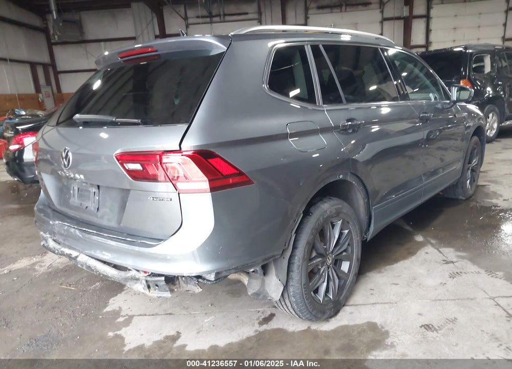 2022 VOLKSWAGEN TIGUAN VIN: 3VV2B7AXXNM019667