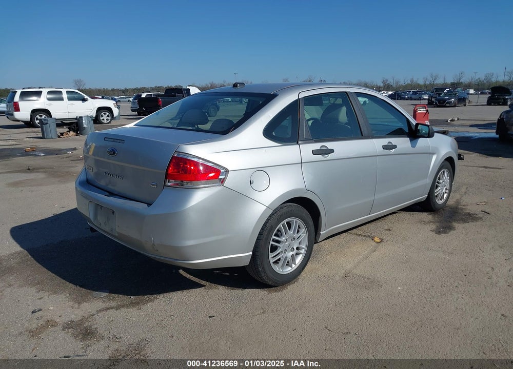2011 FORD FOCUS SE VIN: 1FAHP3FN0BW105226