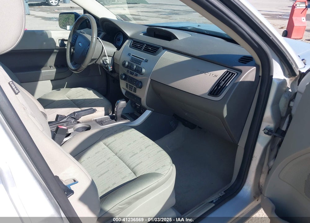 2011 FORD FOCUS SE VIN: 1FAHP3FN0BW105226