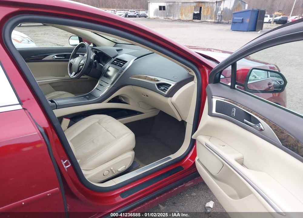 2014 LINCOLN MKZ VIN: 3LN6L2GK0ER800207