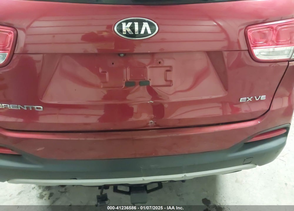 2016 KIA SORENTO 3.3L EX VIN: 5XYPHDA51GG081832