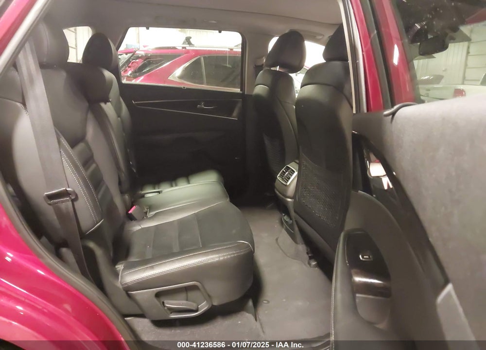 2016 KIA SORENTO 3.3L EX VIN: 5XYPHDA51GG081832