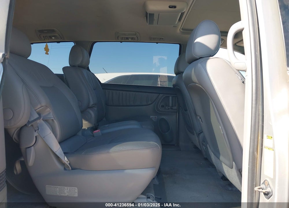 2008 TOYOTA SIENNA LIMITED VIN: 5TDBK22C18S014536