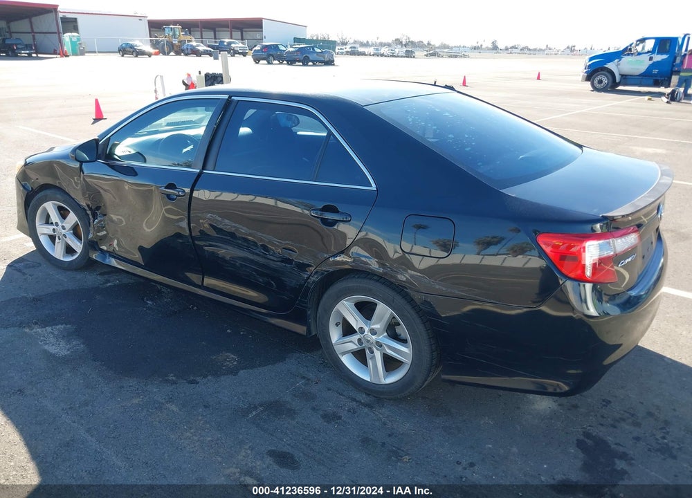 2014 TOYOTA CAMRY SE VIN: 4T1BF1FK9EU770022