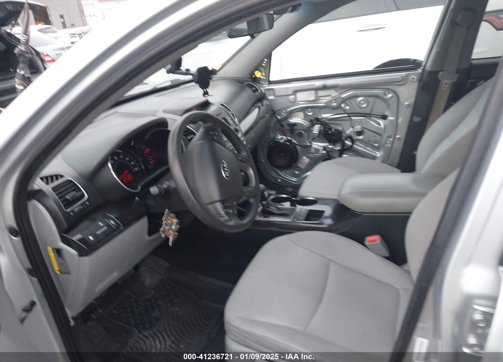 2015 KIA SORENTO LX VIN: 5XYKTCA65FG567974