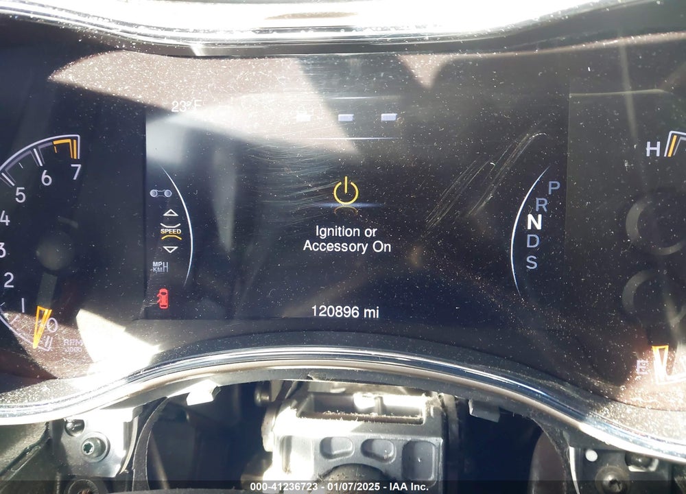 2015 JEEP GRAND CHEROKEE SUMMIT VIN: 1C4RJFJG6FC642152
