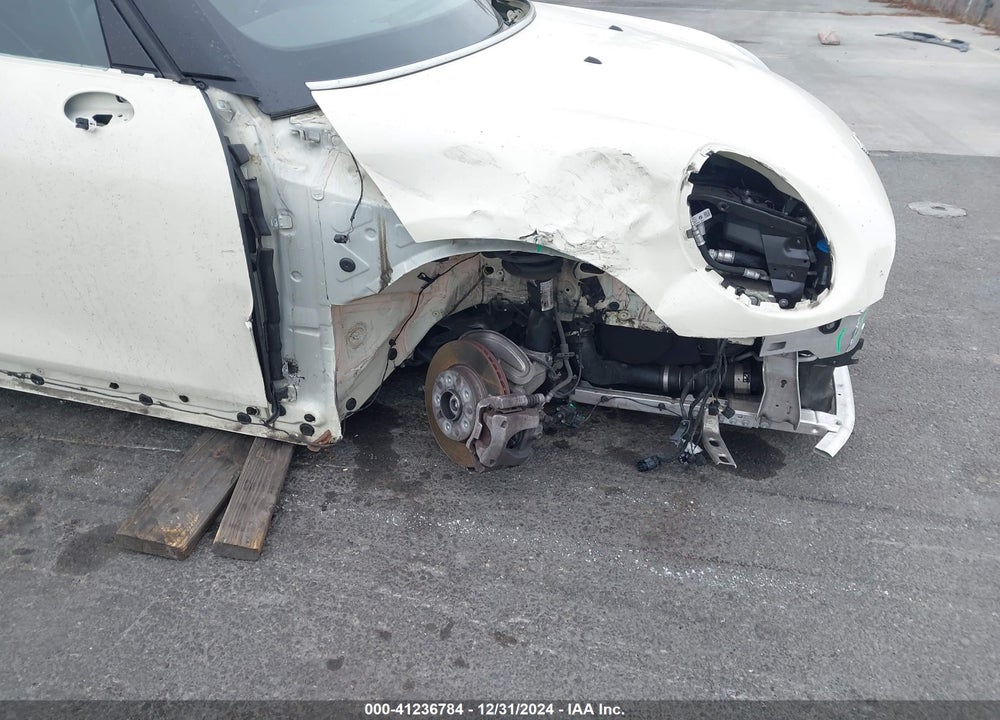 2020 MINI HARDTOP COOPER VIN: WMWXU7C02L2M10165