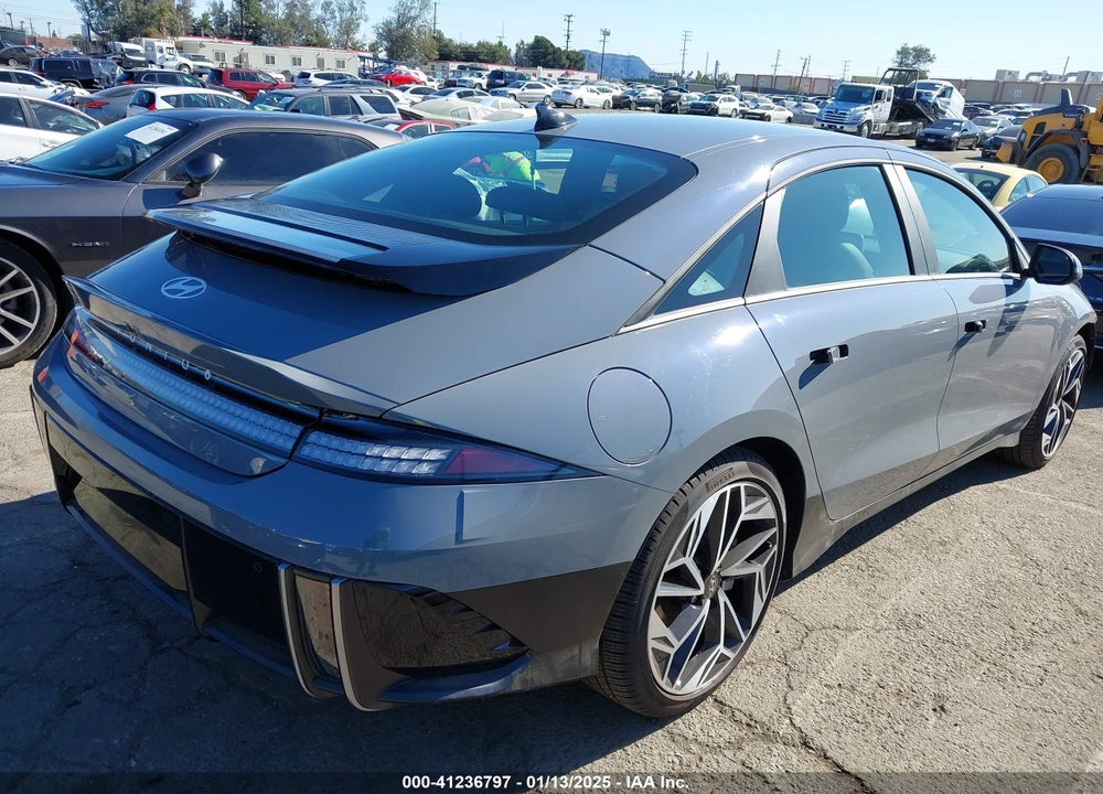 2024 HYUNDAI IONIQ 6 SEL VIN: KMHM34AA4RA077139