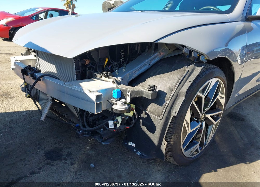 2024 HYUNDAI IONIQ 6 SEL VIN: KMHM34AA4RA077139