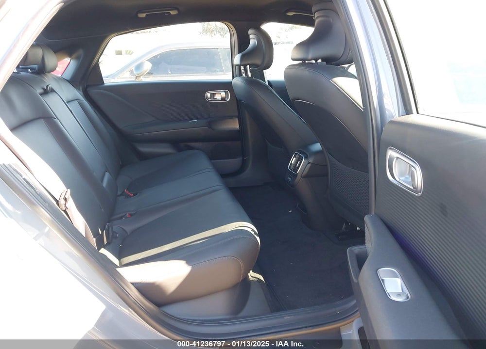2024 HYUNDAI IONIQ 6 SEL VIN: KMHM34AA4RA077139