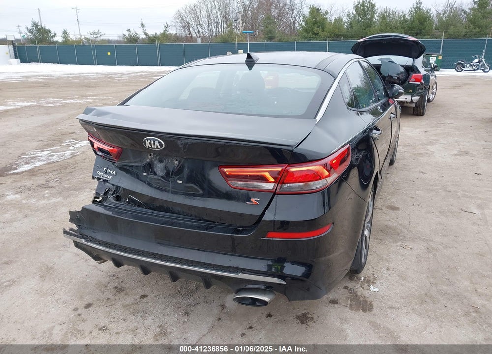 2019 KIA OPTIMA VIN: 5XXGT4L38KG367166