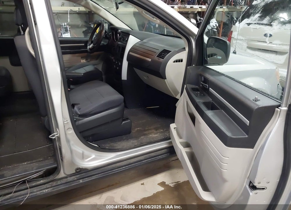 2010 DODGE GRAND CARAVAN SE VIN: 2D4RN4DE7AR446839