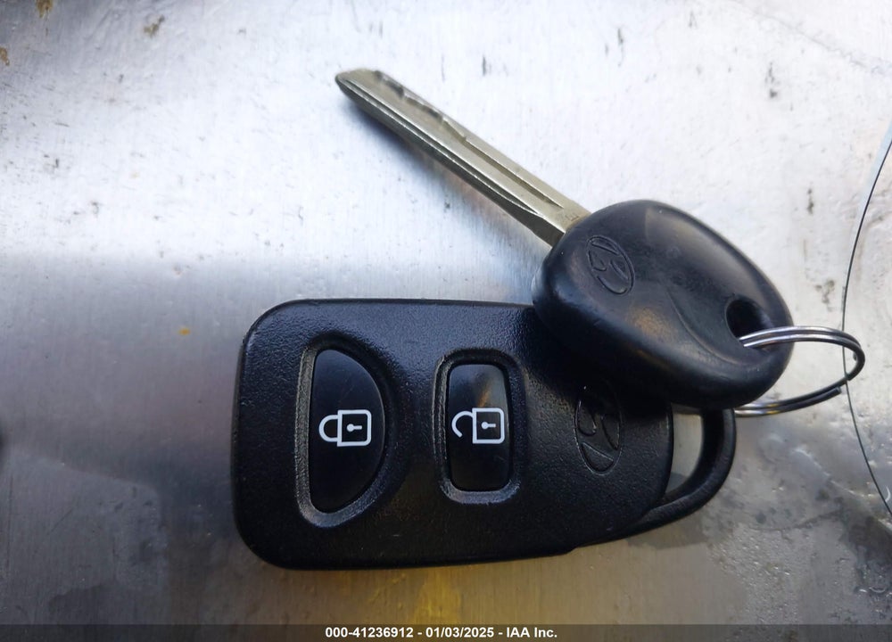 2014 HYUNDAI TUCSON SE VIN: KM8JUCAG2EU872214