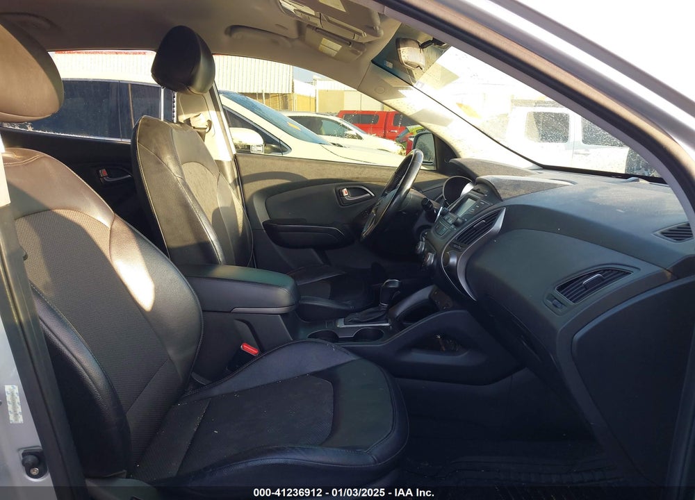 2014 HYUNDAI TUCSON SE VIN: KM8JUCAG2EU872214