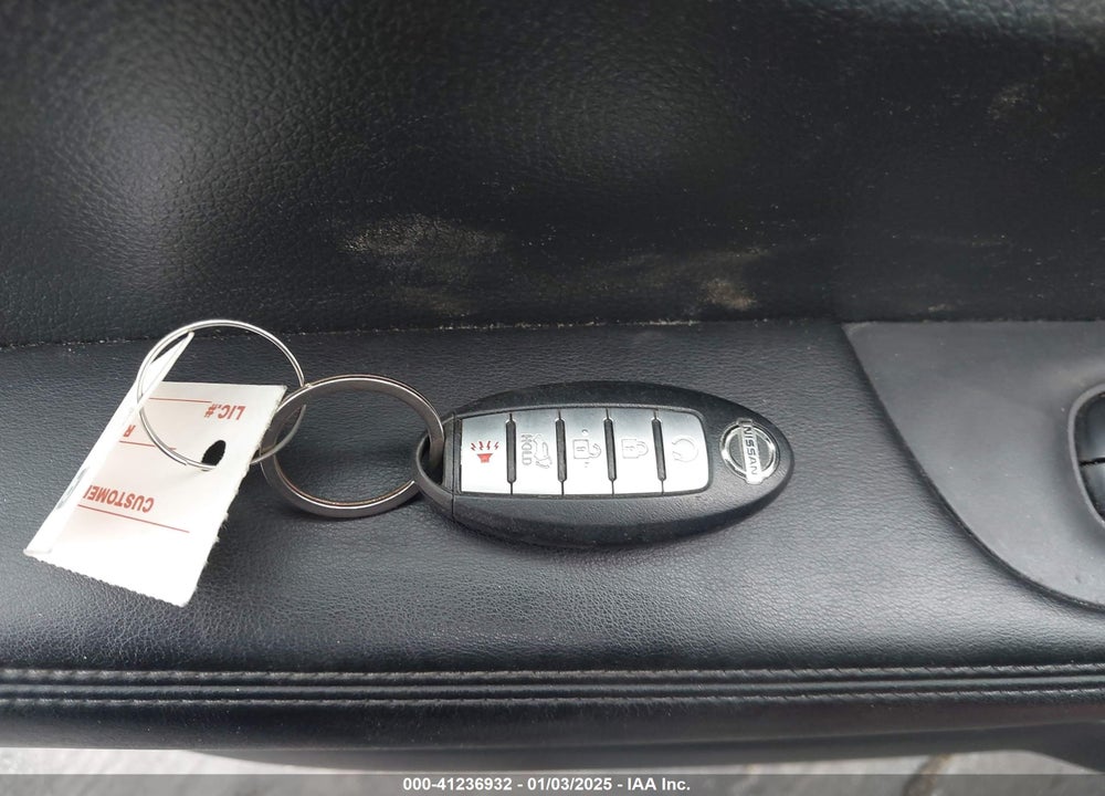 2017 NISSAN ROGUE SL VIN: 5N1AT2MV0HC876943