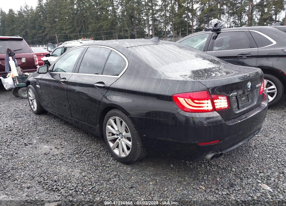 2013 BMW 528I XDRIVE VIN: WBAXH5C57DD112172