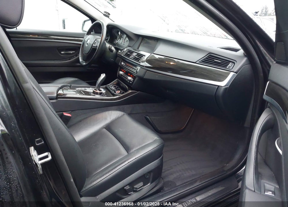 2013 BMW 528I XDRIVE VIN: WBAXH5C57DD112172