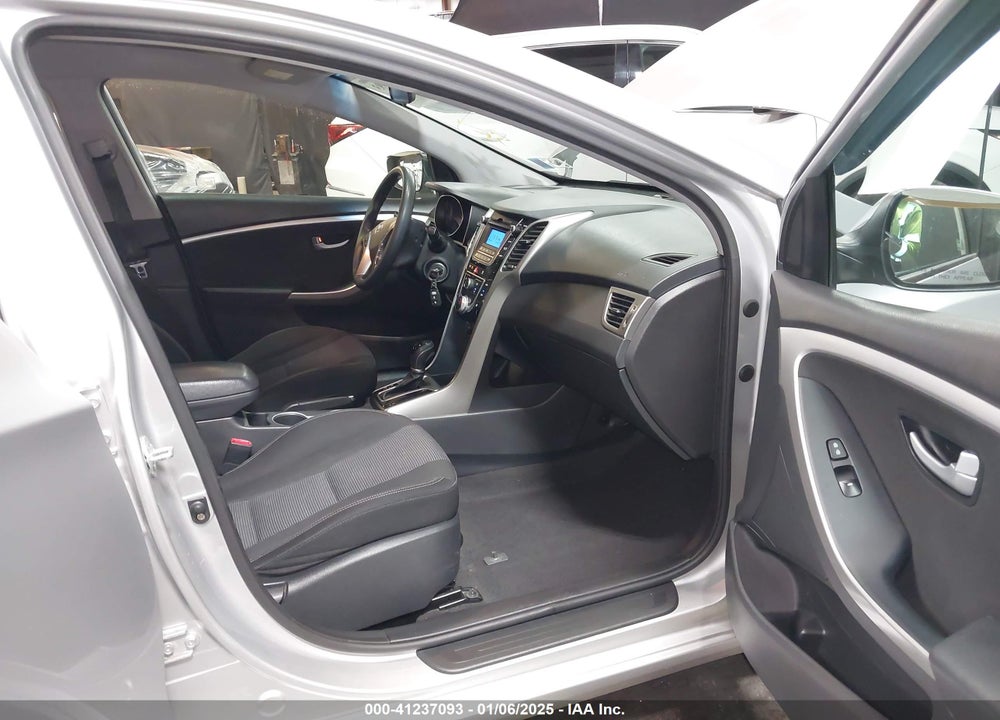 2016 HYUNDAI ELANTRA GT VIN: KMHD35LH7GU282725
