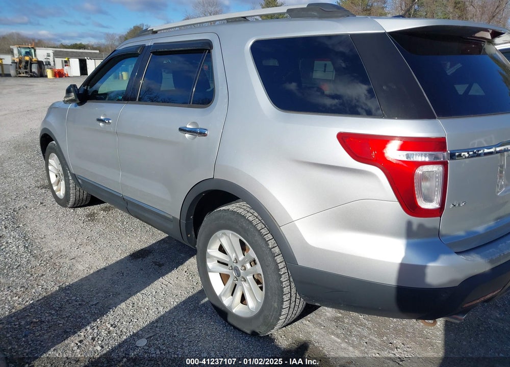 2011 FORD EXPLORER XLT VIN: 1FMHK8D85BGA33528