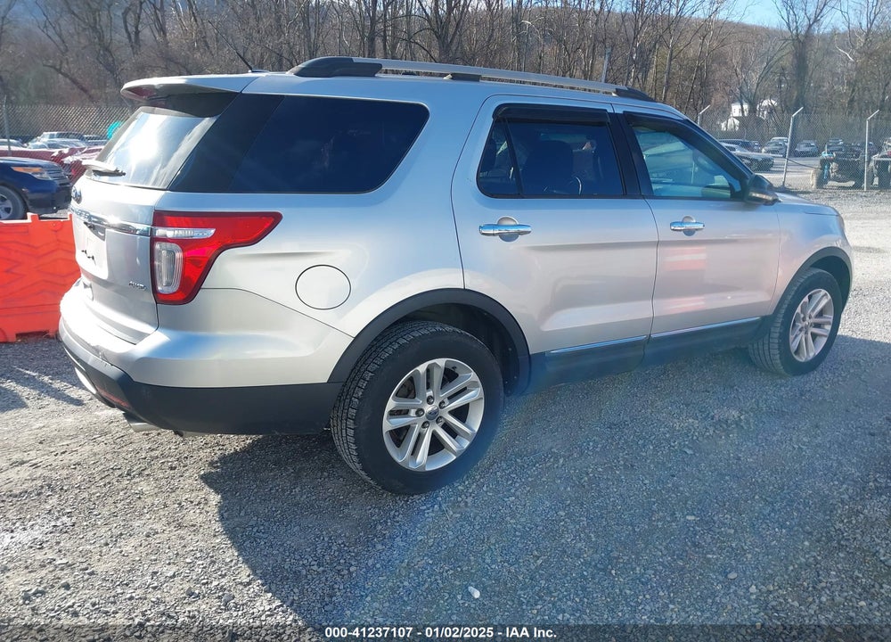 2011 FORD EXPLORER XLT VIN: 1FMHK8D85BGA33528