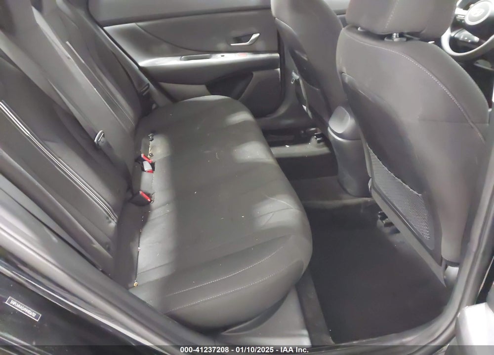 2022 HYUNDAI ELANTRA VIN: 5NPLM4AG4NH056702