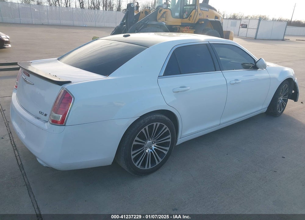 2014 CHRYSLER 300 300S VIN: 2C3CCABG4EH205011