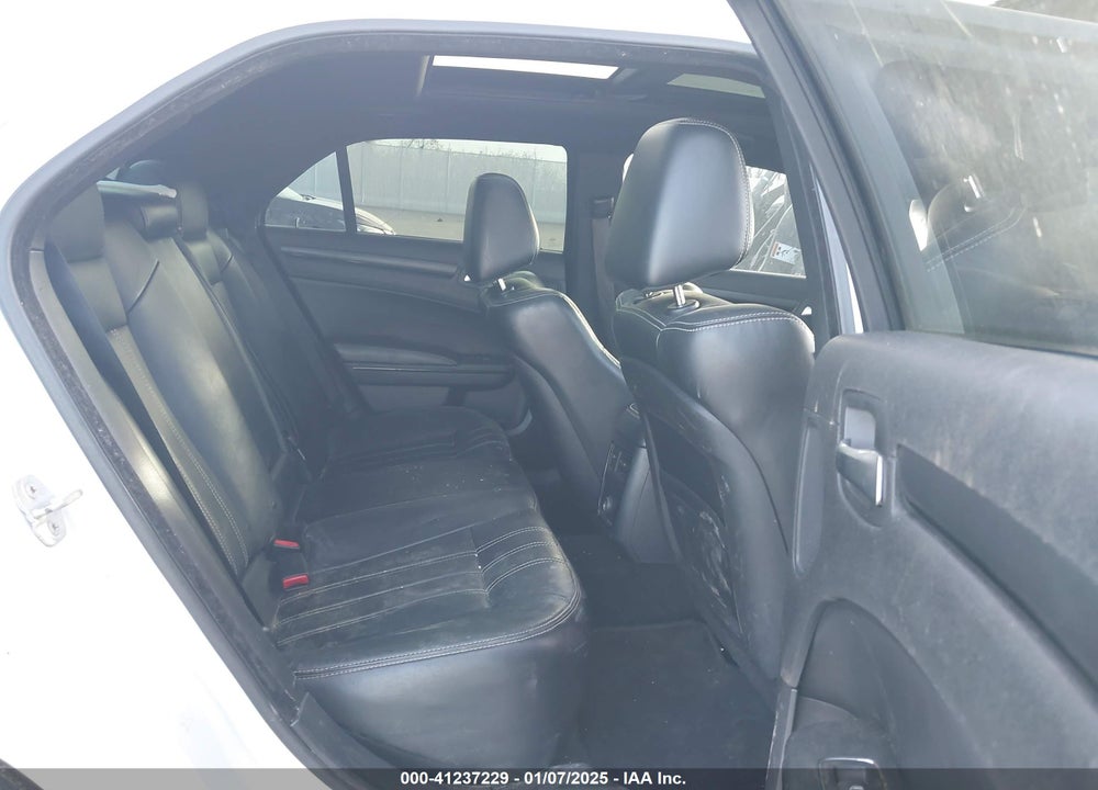 2014 CHRYSLER 300 300S VIN: 2C3CCABG4EH205011