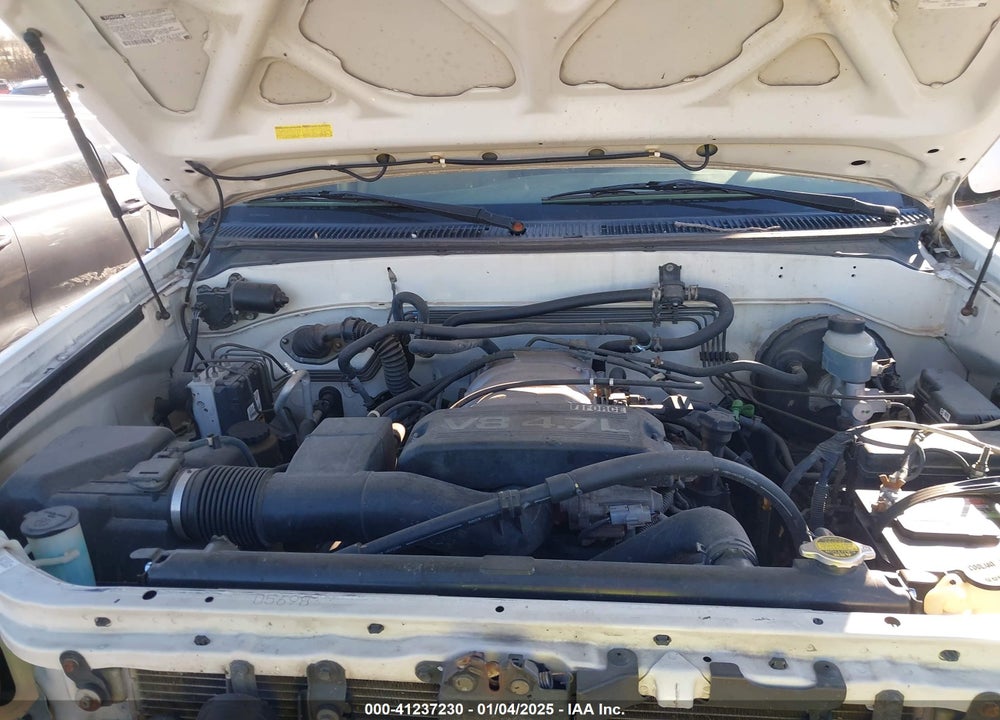 2002 TOYOTA SEQUOIA LIMITED V8 VIN: 5TDZT38A92S074904