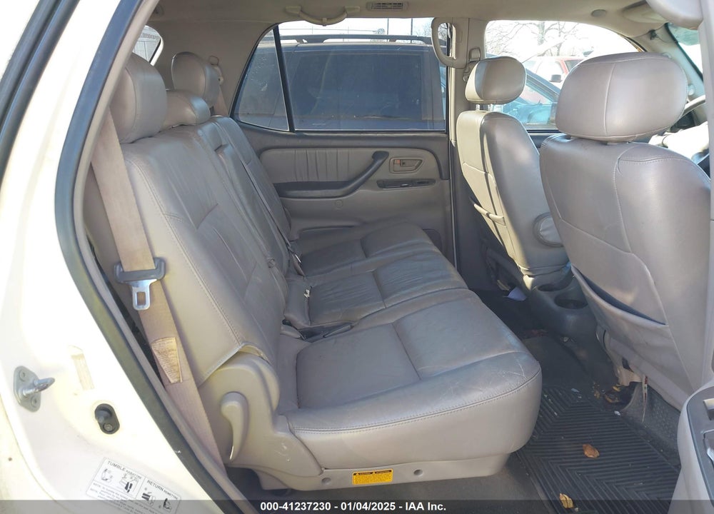 2002 TOYOTA SEQUOIA LIMITED V8 VIN: 5TDZT38A92S074904