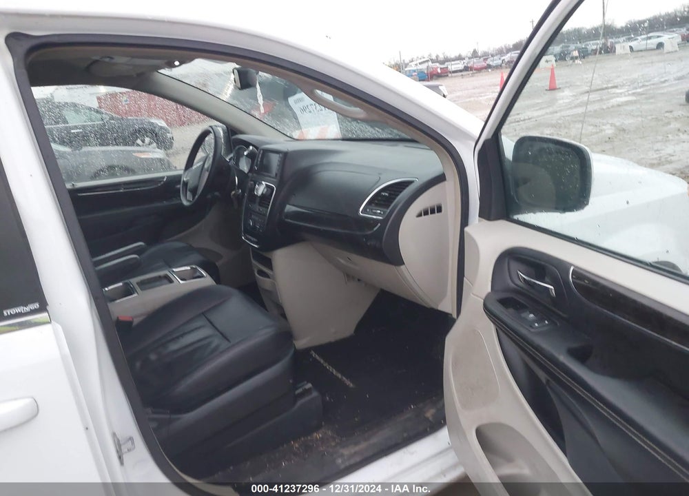2014 CHRYSLER TOWN & COUNTRY TOURING VIN: 2C4RC1BGXER218278