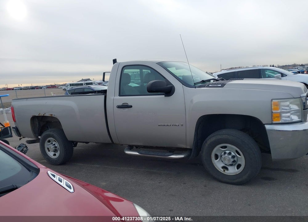 2008 CHEVROLET SILVERADO 2500HD WORK TRUCK VIN: 1GCHK24K58E208720