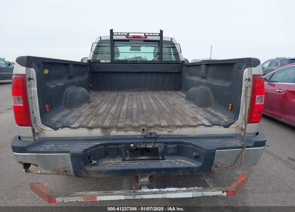 2008 CHEVROLET SILVERADO 2500HD WORK TRUCK VIN: 1GCHK24K58E208720