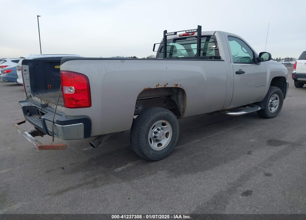2008 CHEVROLET SILVERADO 2500HD WORK TRUCK VIN: 1GCHK24K58E208720