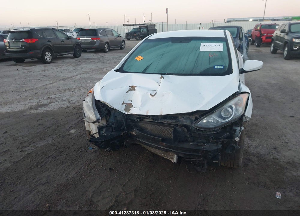 2017 HYUNDAI ELANTRA GT VIN: KMHD35LH8HU370877