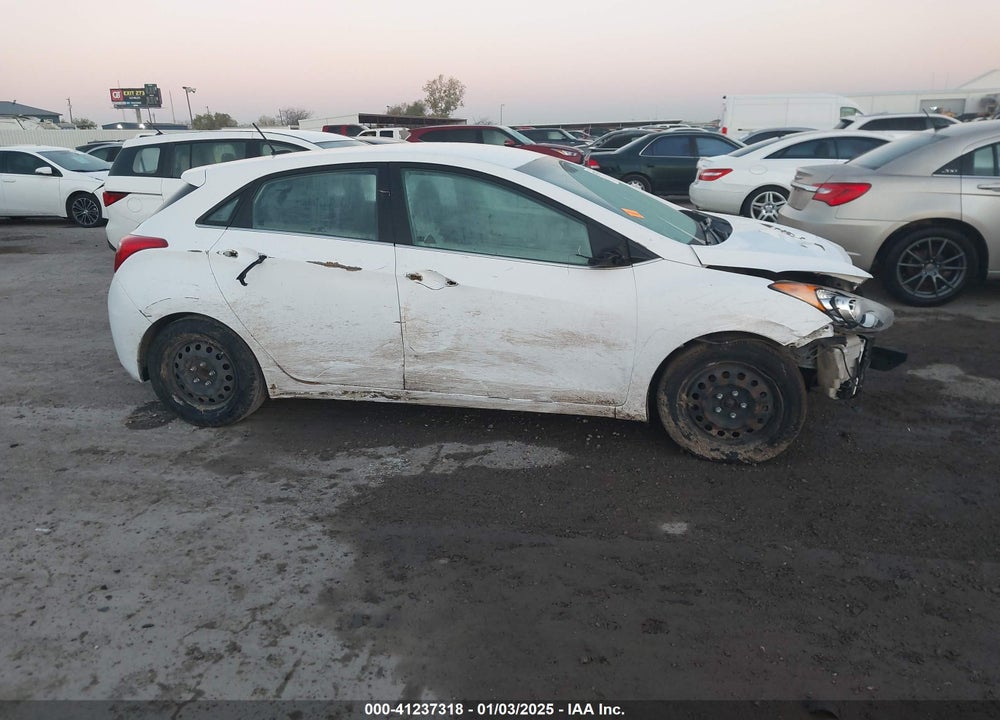 2017 HYUNDAI ELANTRA GT VIN: KMHD35LH8HU370877