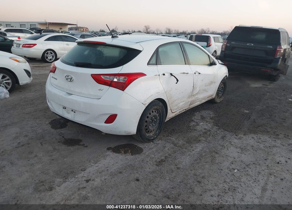 2017 HYUNDAI ELANTRA GT VIN: KMHD35LH8HU370877