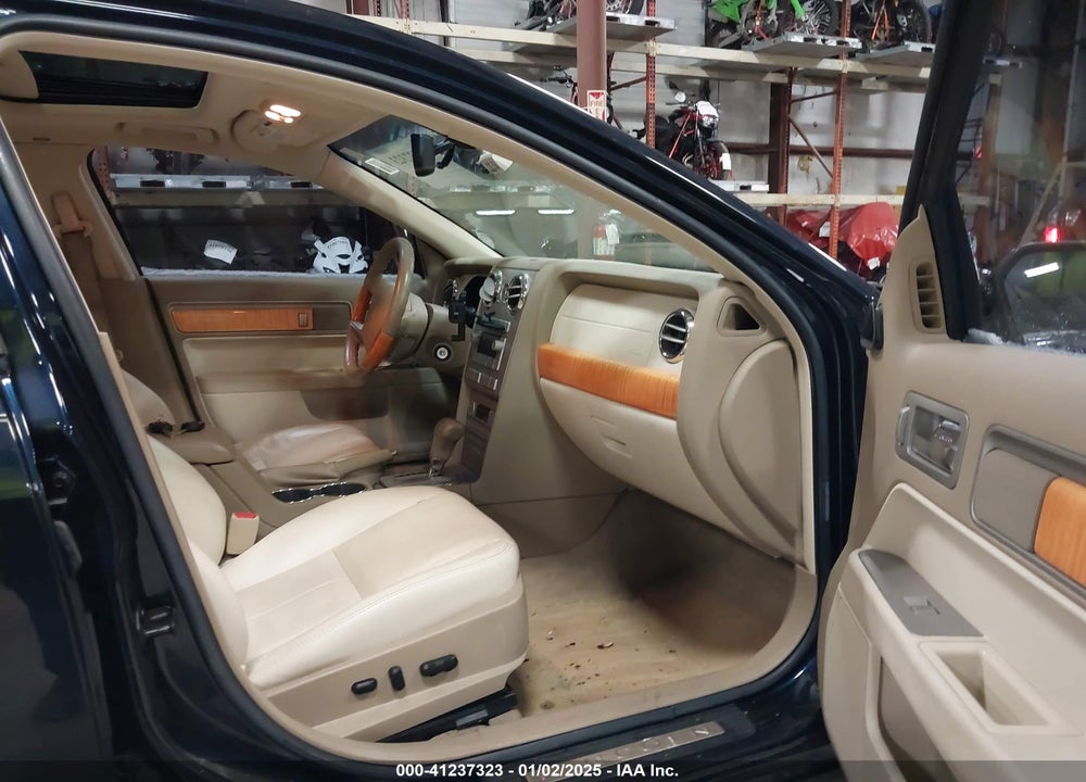2008 LINCOLN MKZ VIN: 3LNHM26T98R660257