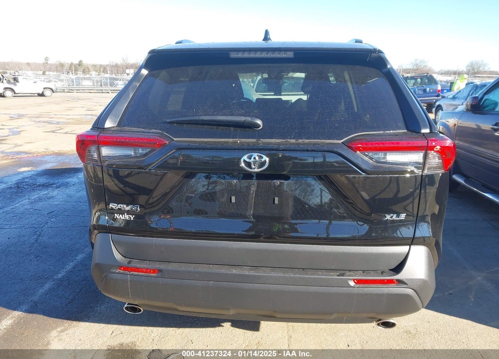 2024 TOYOTA RAV4 XLE VIN: 2T3W1RFV4RC261527