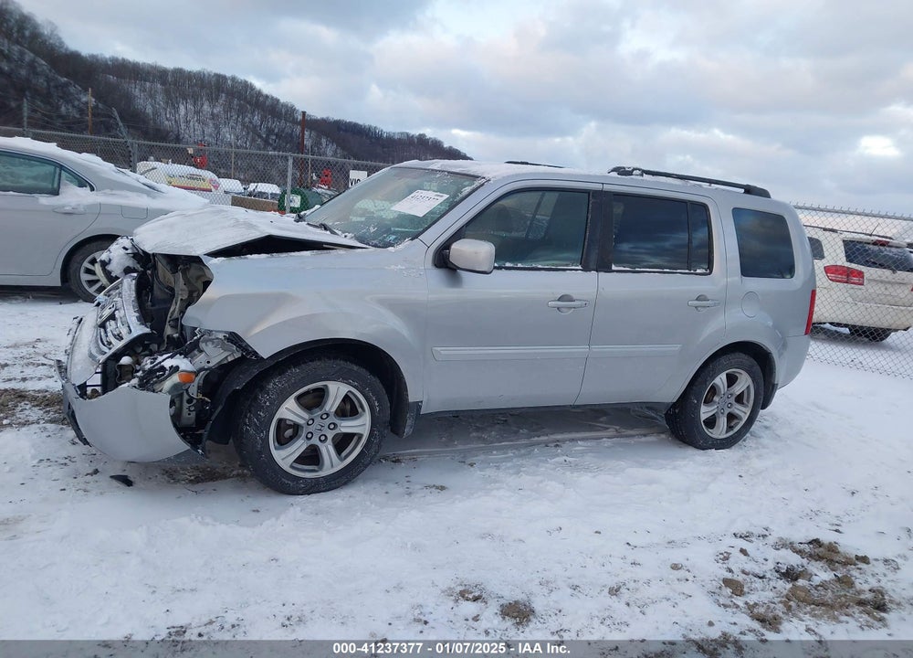 2013 HONDA PILOT VIN: 5FNYF4H57DB038440