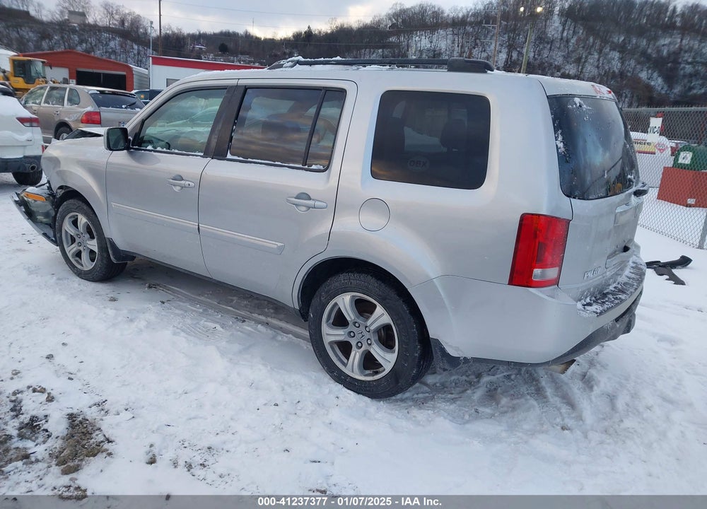 2013 HONDA PILOT VIN: 5FNYF4H57DB038440