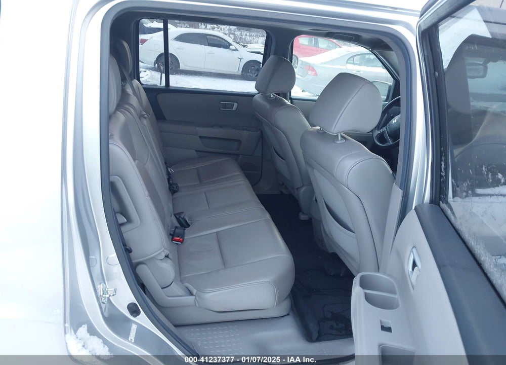 2013 HONDA PILOT VIN: 5FNYF4H57DB038440