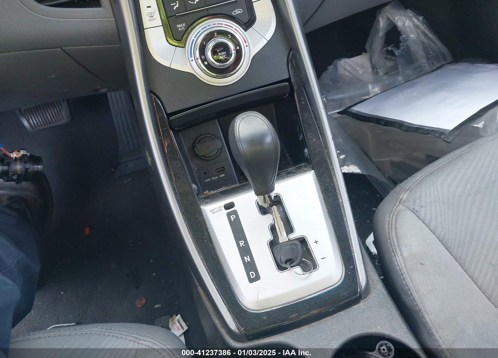2013 HYUNDAI ELANTRA GLS VIN: 5NPDH4AE6DH157438