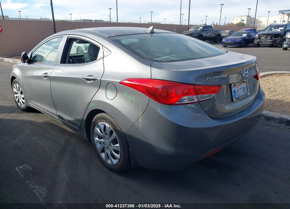 2013 HYUNDAI ELANTRA GLS VIN: 5NPDH4AE6DH157438