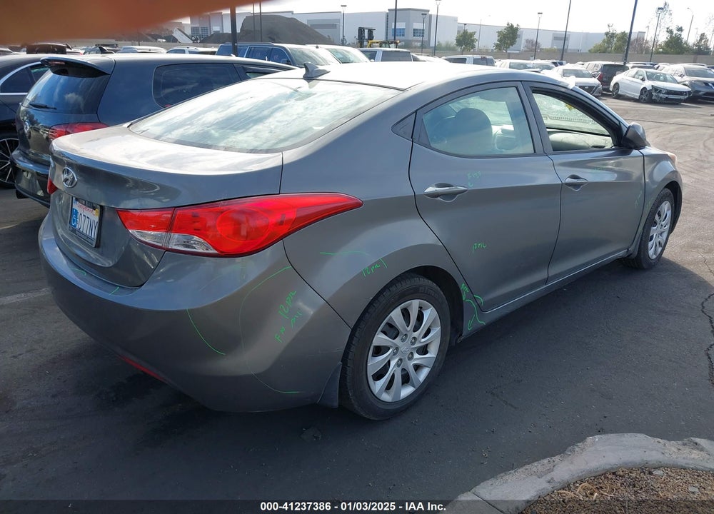 2013 HYUNDAI ELANTRA GLS VIN: 5NPDH4AE6DH157438