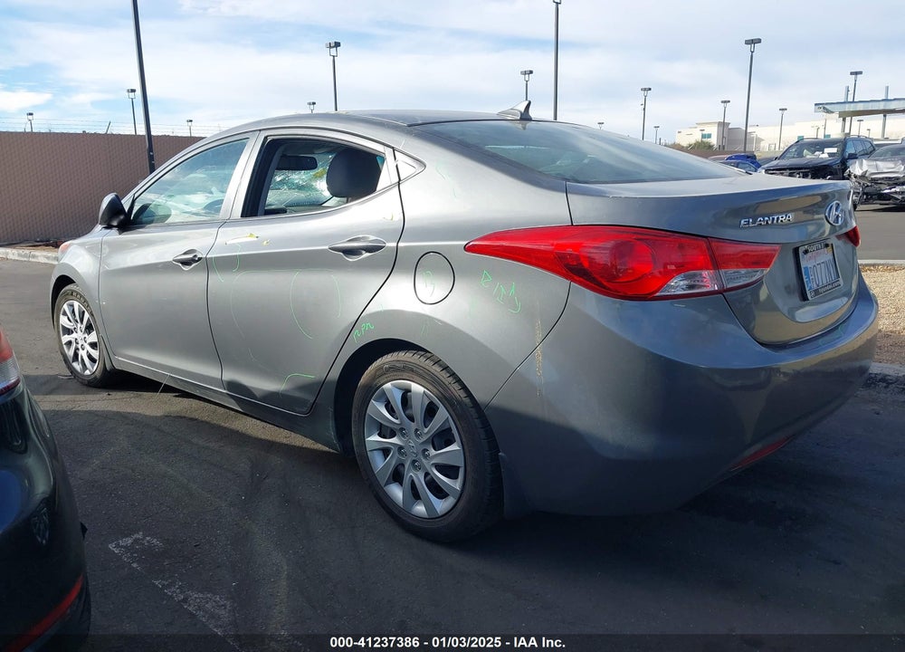 2013 HYUNDAI ELANTRA GLS VIN: 5NPDH4AE6DH157438