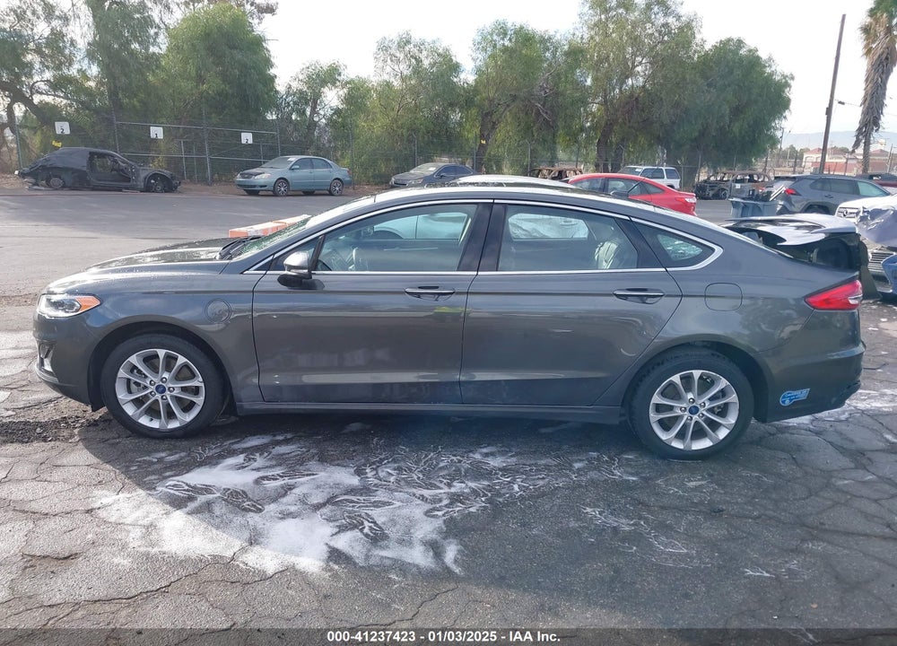 2020 FORD FUSION VIN: 3FA6P0SU9LR229244