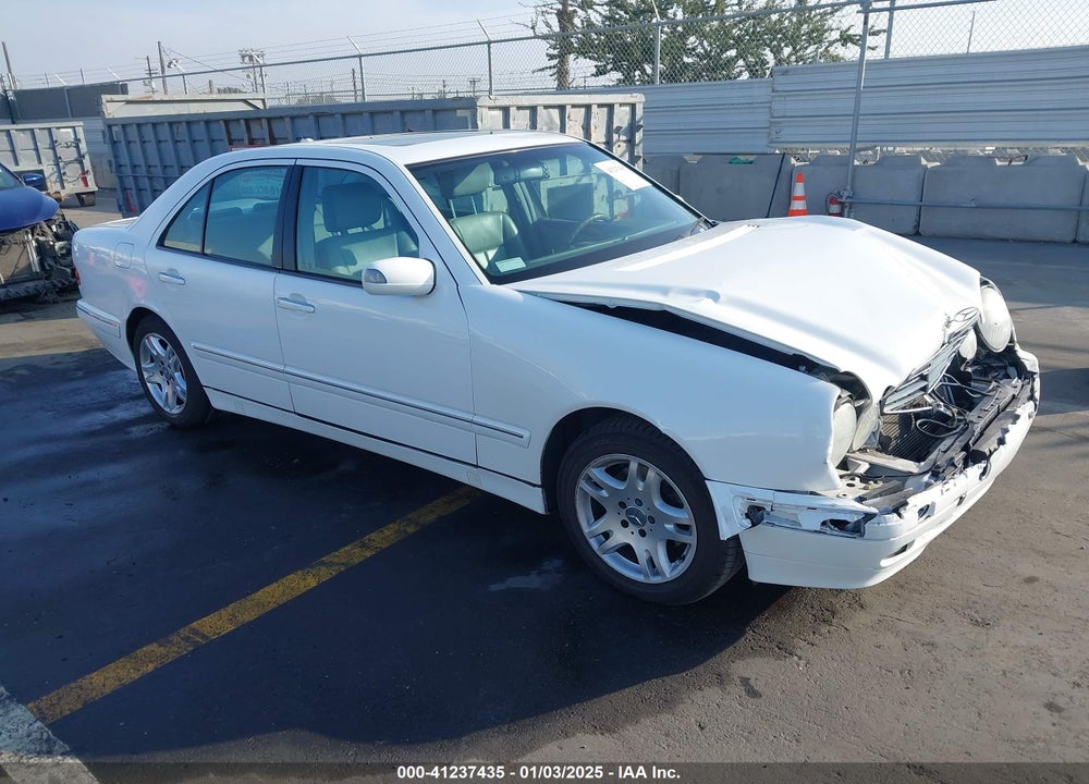 2000 MERCEDES-BENZ E 320 VIN: WDBJF65J5YB044775