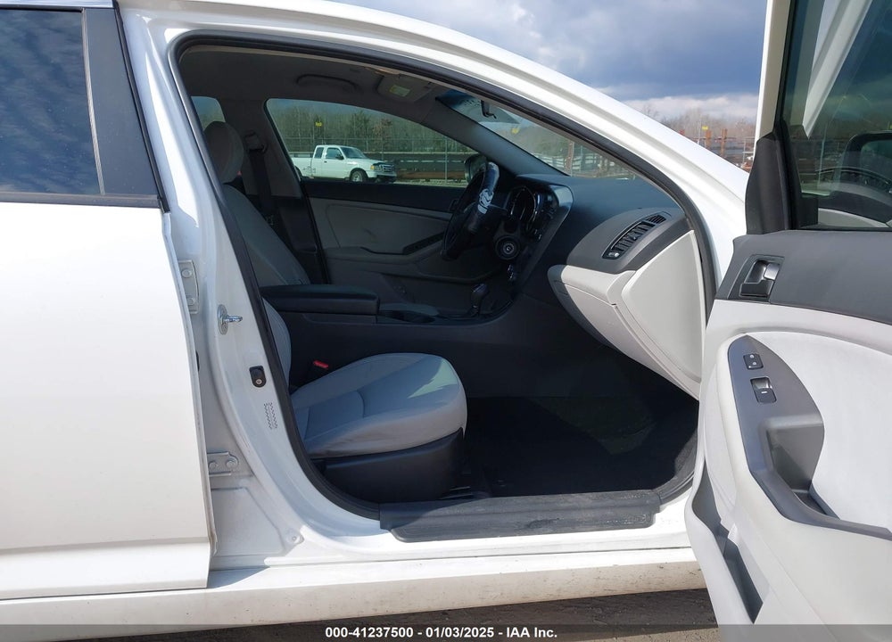 2013 KIA OPTIMA LX VIN: KNAGM4A79D5411635